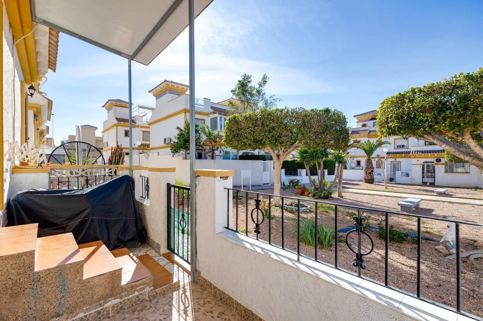 3 camera da letto Villetta a Schiera in vendita in Torrevieja con piscina - 237.000 € (Rif: 9812395)