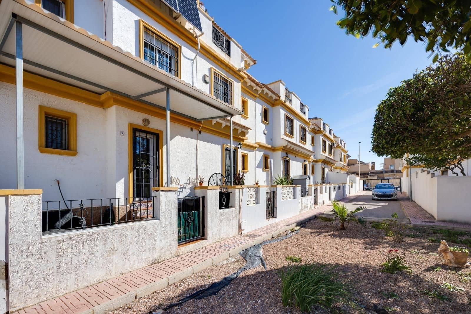 3 camera da letto Villetta a Schiera in vendita in Torrevieja con piscina - 237.000 € (Rif: 9812395)