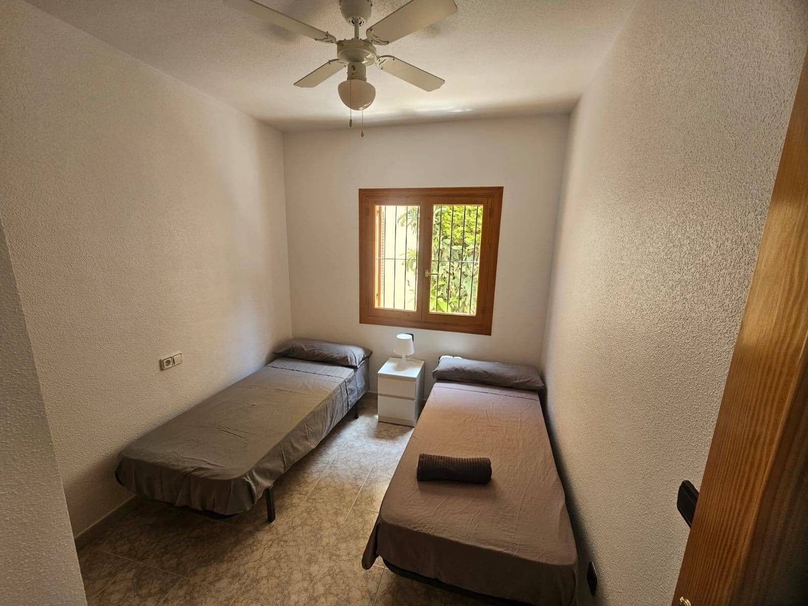 2 Zimmer Bungalow zu verkaufen in La Zenia mit Pool - 185.000 € (Ref: 9812406)
