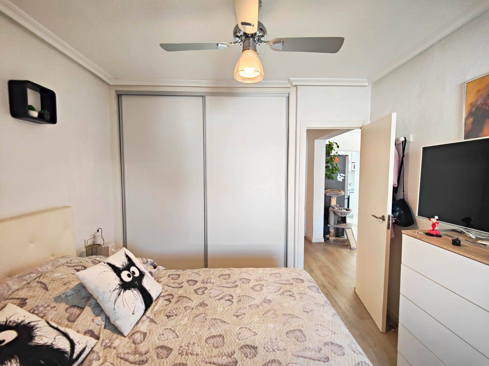 2 slaapkamer Bungalow te koop in Torrevieja - € 129.900 (Ref: 9812407)