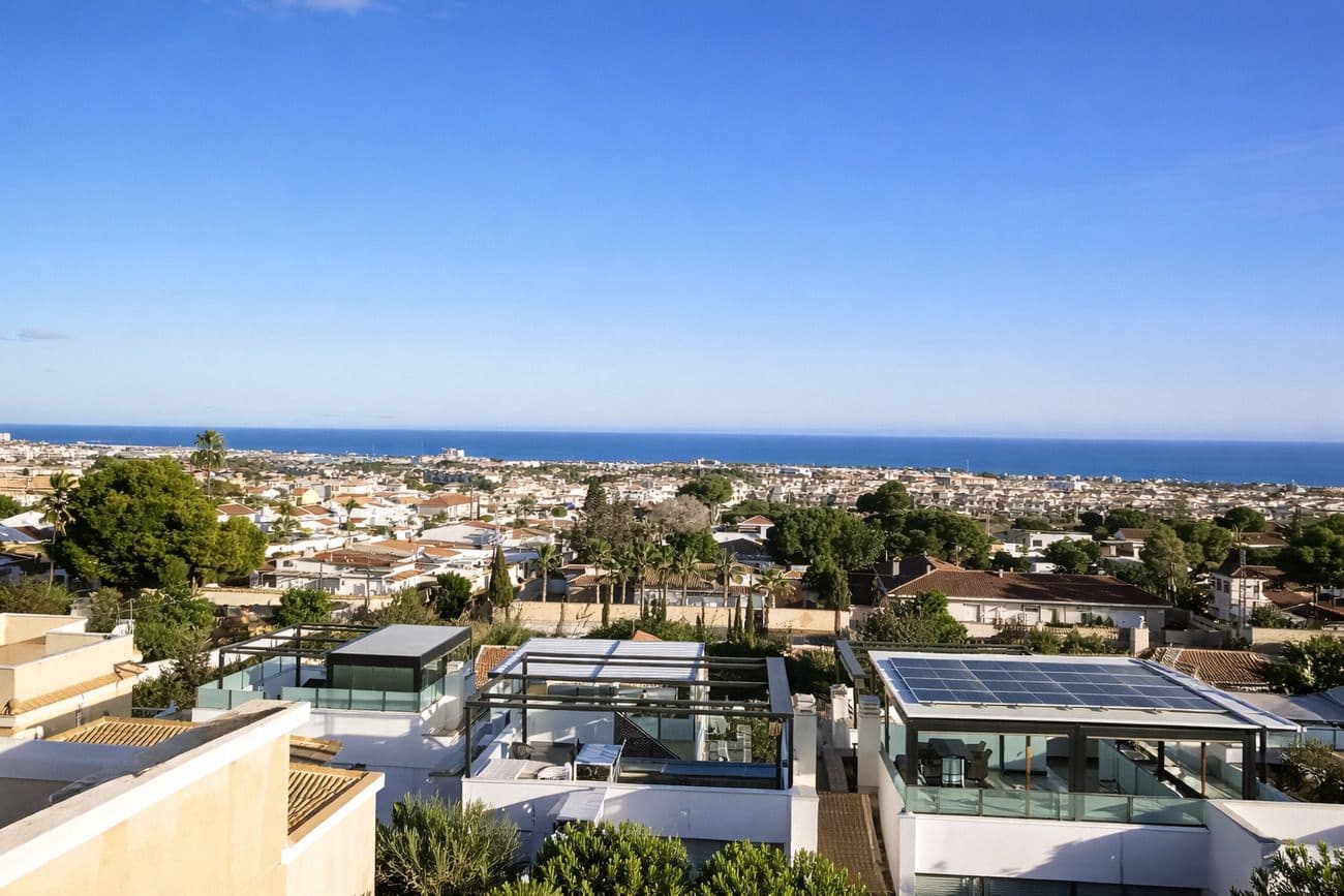 Apartamento de 2 habitaciones en Orihuela Costa en venta - 126.000 € (Ref: 9813367)