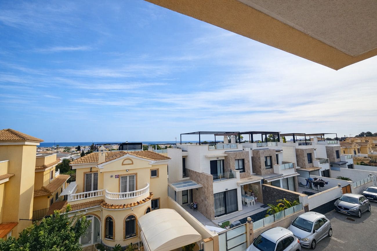 Apartamento de 2 habitaciones en Orihuela Costa en venta - 126.000 € (Ref: 9813367)