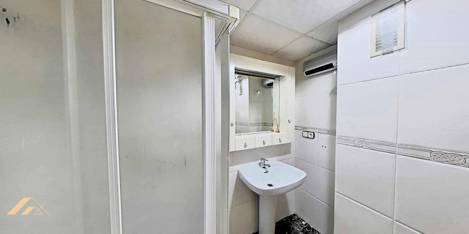 4 bedroom Apartment for sale in Pilar de la Horadada - € 199,900 (Ref: 9813851)