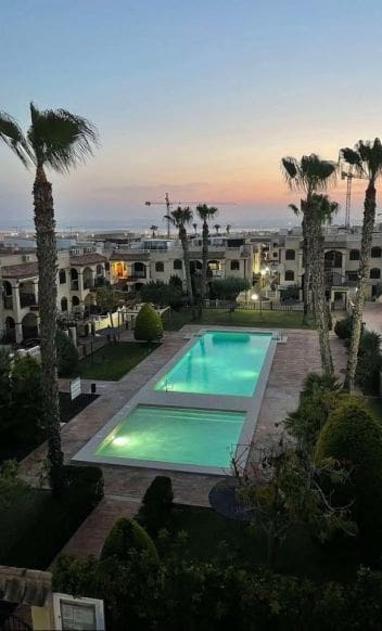 2 camera da letto Bungalow in vendita in Torrevieja con piscina - 189.000 € (Rif: 9814397)