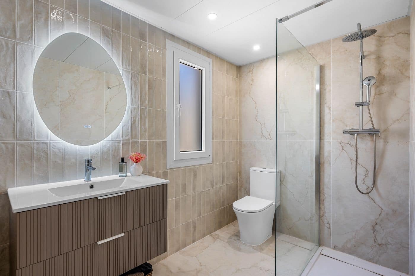 4 chambre Villa/Maison Mitoyenne à vendre à Alicante ville avec piscine garage - 669 000 € (Ref: 9816020)