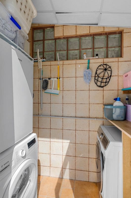 4 chambre Villa/Maison Mitoyenne à vendre à Alicante ville avec piscine garage - 669 000 € (Ref: 9816020)