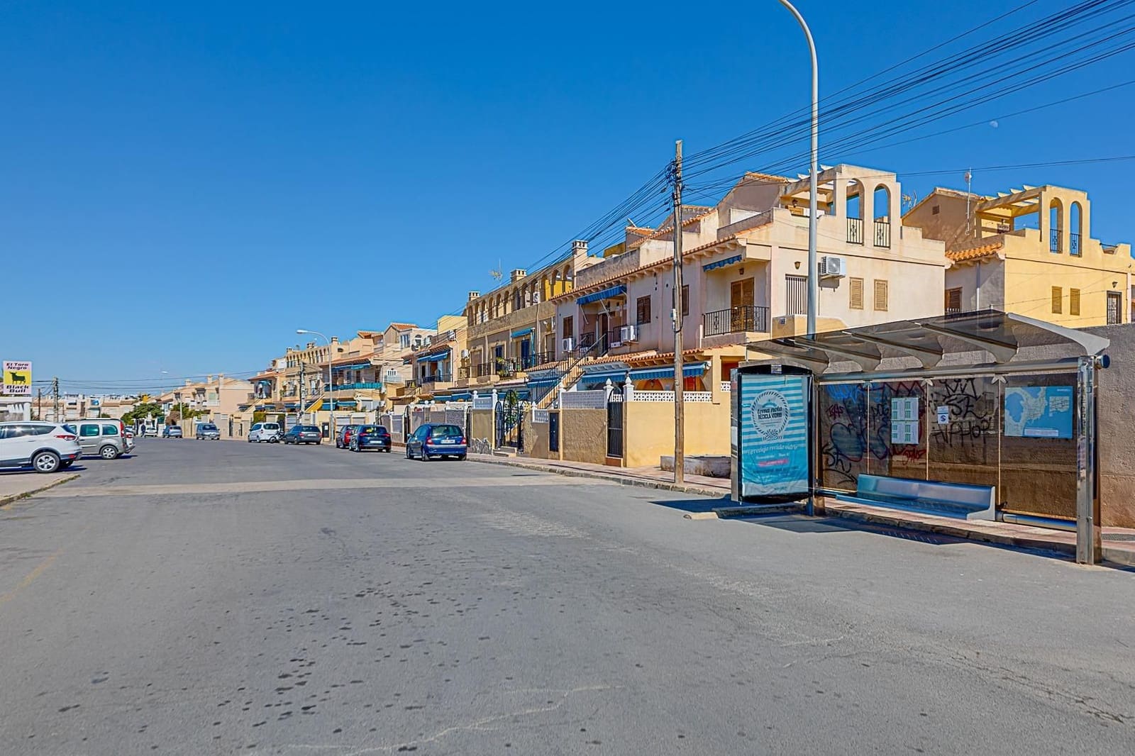 2 slaapkamer Bungalow te koop in Torrevieja met zwembad - € 124.999 (Ref: 9818399)