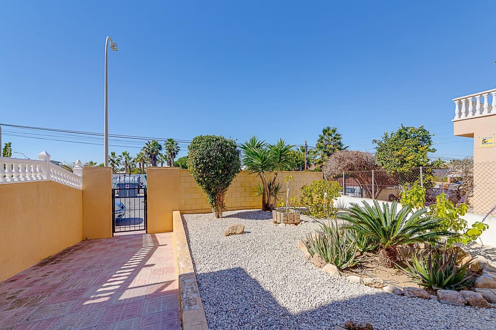 2 slaapkamer Bungalow te koop in Torrevieja met zwembad - € 124.999 (Ref: 9818399)