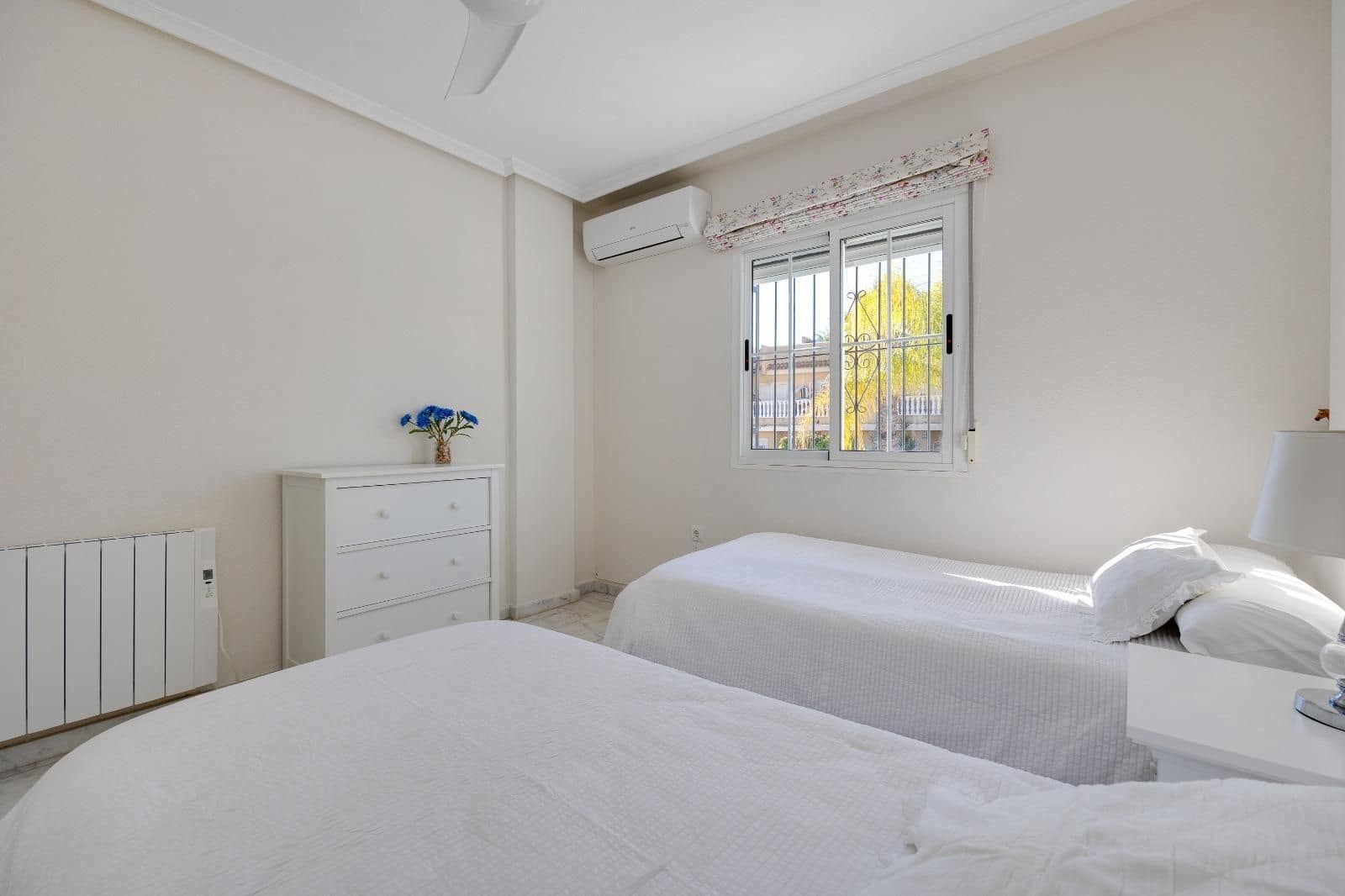 4 chambre Villa/Maison à vendre à Filipinas avec piscine - 436 000 € (Ref: 9818403)
