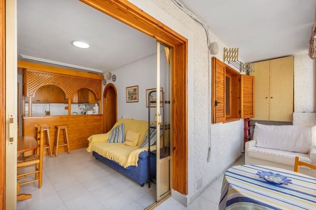 Apartamento de 1 habitación en Los Europeos, Torrevieja en venta con piscina garaje - 169.900 € (Ref: 9820662)