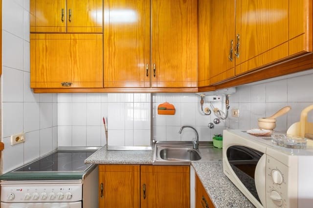 Apartamento de 1 habitación en Los Europeos, Torrevieja en venta con piscina garaje - 169.900 € (Ref: 9820662)