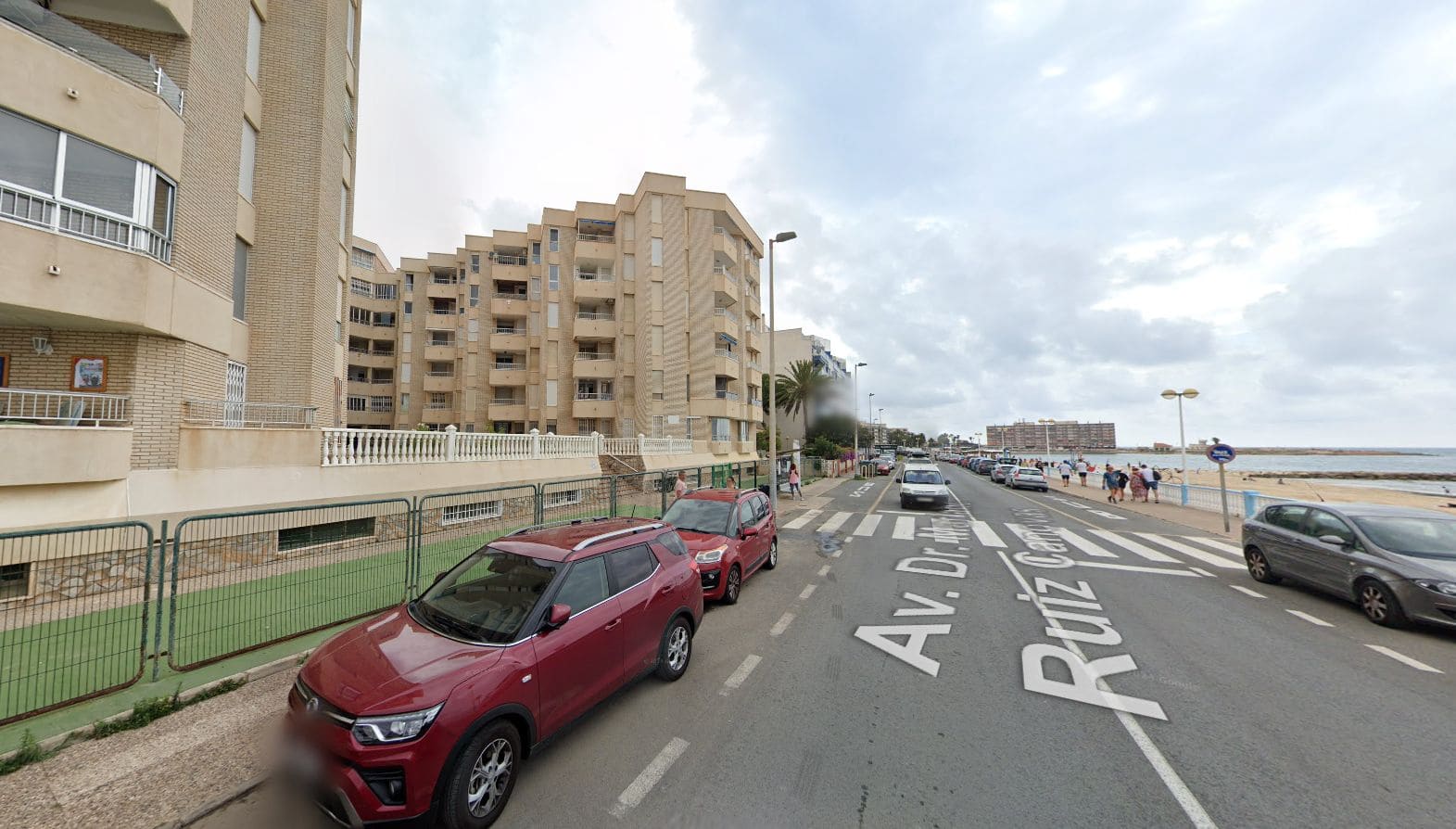 Apartment for sale in Torrevieja - € 110,000 (Ref: 9823057)