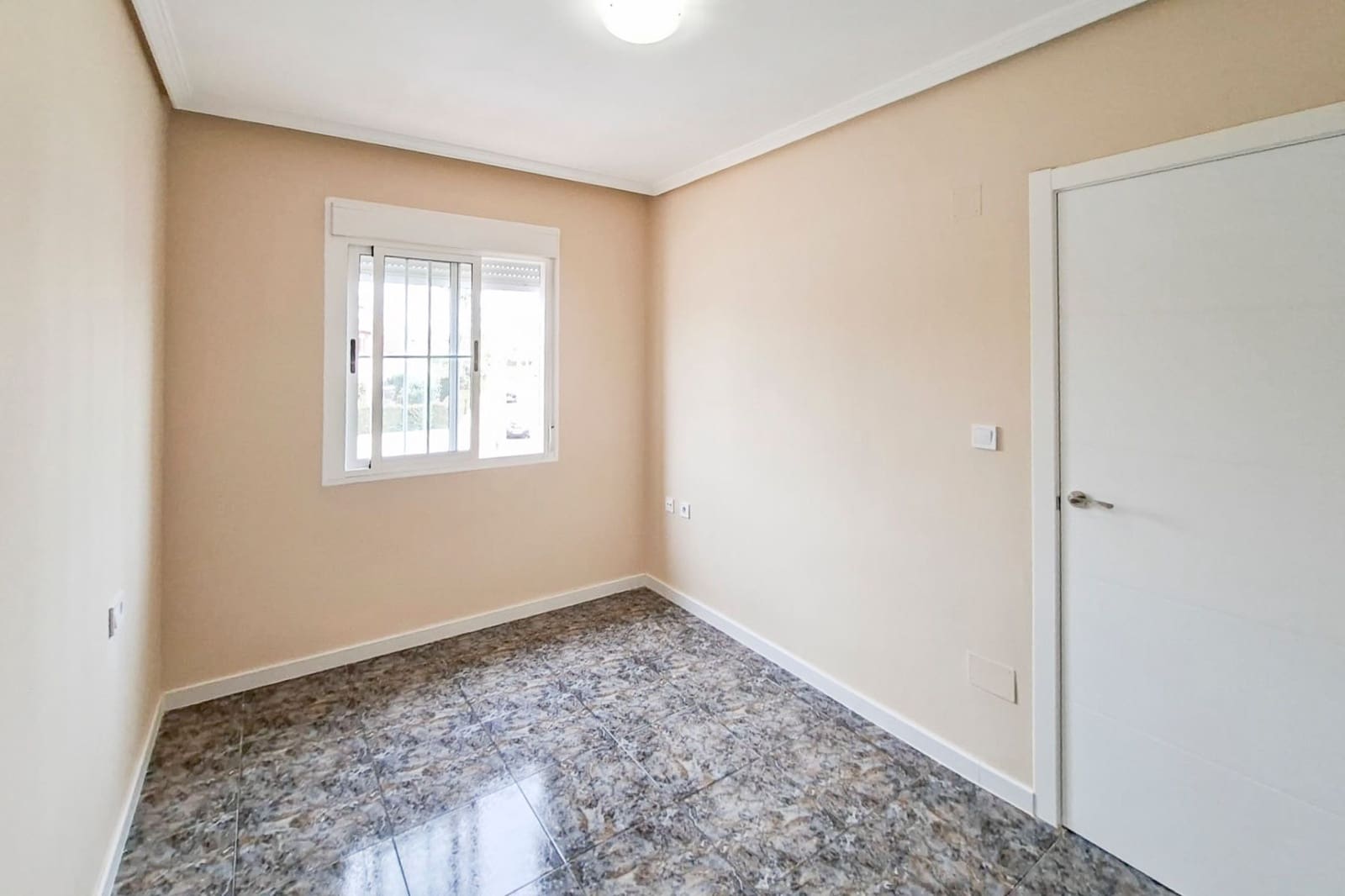 2 sypialnia Bungalow na sprzedaż w Orihuela Costa z basenem - 179 000 € (Ref: 9823061)