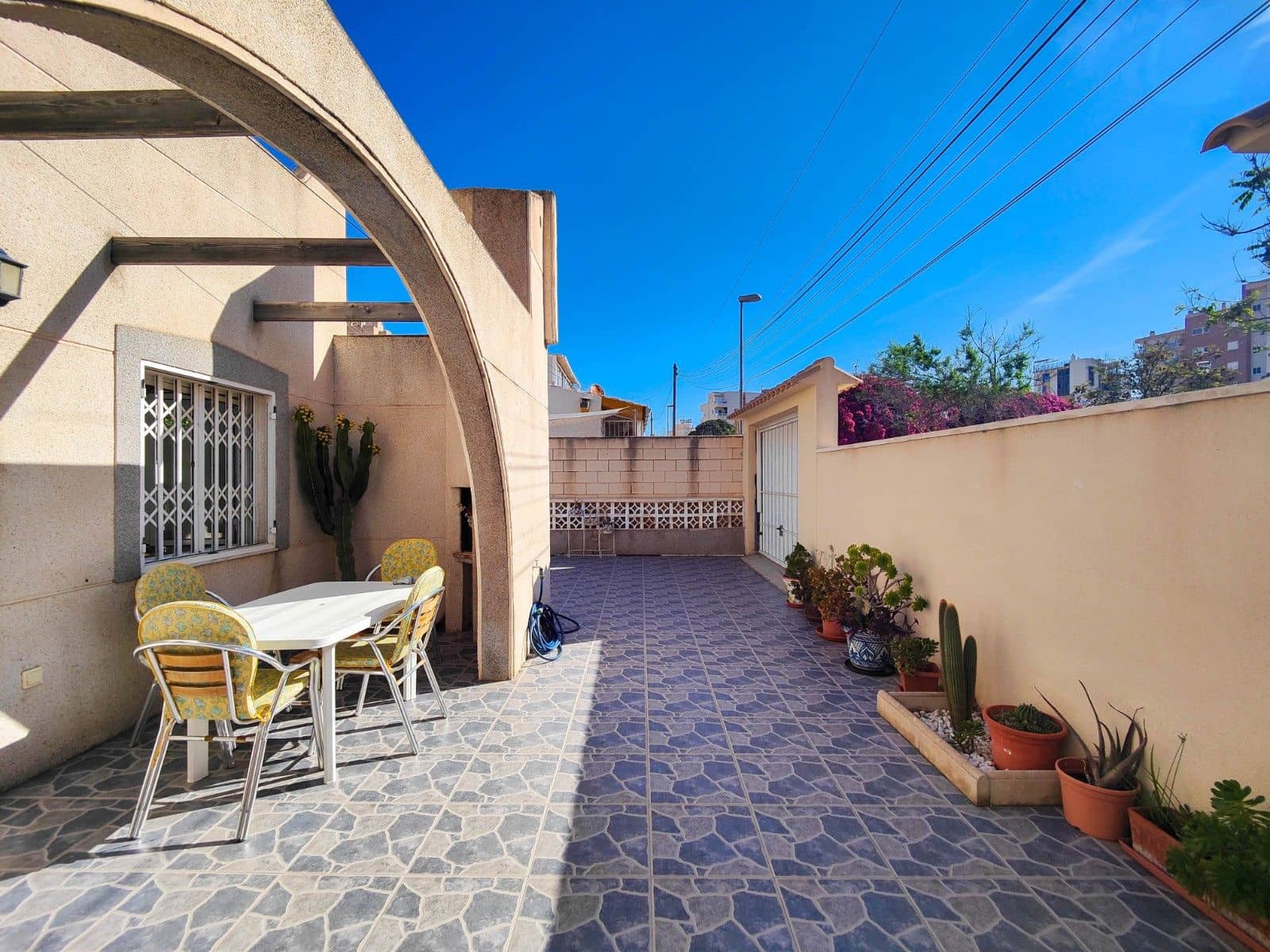 2 makuuhuone Paritalo myytävänä paikassa Torrevieja mukana 
autotalli - 219 900 € (Ref: 9823074)