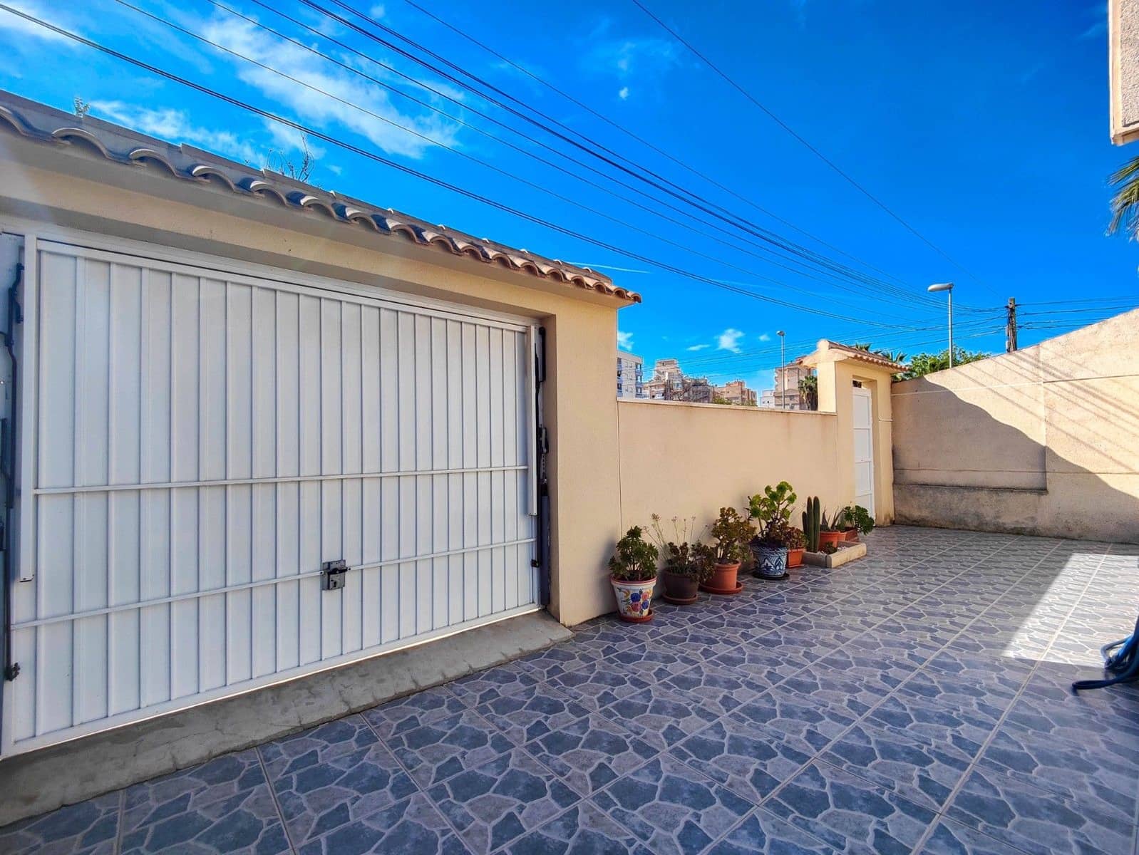 2 makuuhuone Paritalo myytävänä paikassa Torrevieja mukana 
autotalli - 219 900 € (Ref: 9823074)