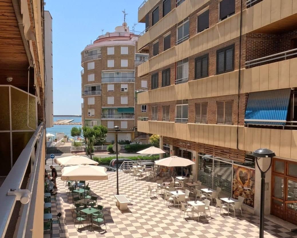2 soverom Leilighet til salgs i Torrevieja - € 249 900 (Ref: 9826616)
