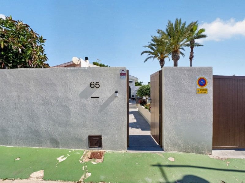 3 soveværelse Villa til salg i Torrevieja - € 379.000 (Ref: 9827134)