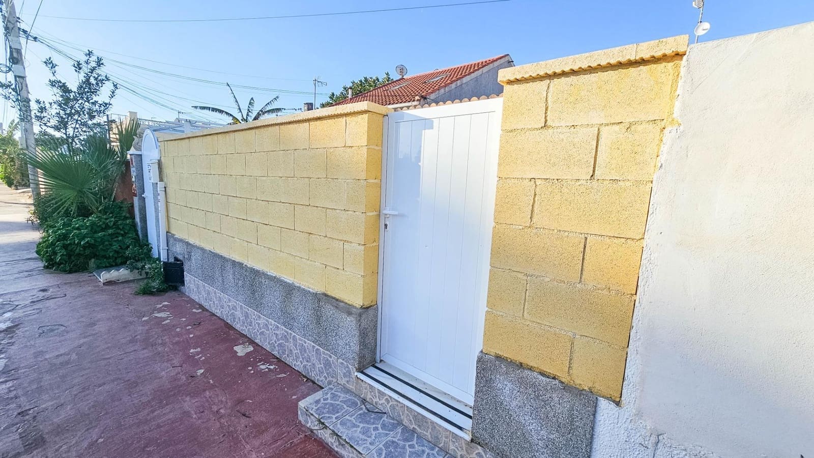 2 bedroom Bungalow for sale in El Limonar - € 125,000 (Ref: 9833858)