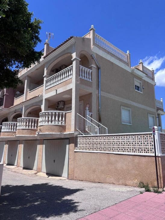 3 bedroom Townhouse for sale in Filipinas with pool - € 219,000 (Ref: 9833884)