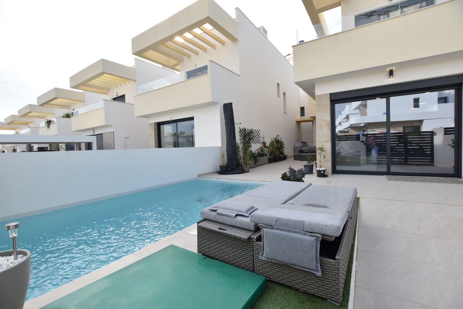 3 soverom Villa til salgs i Los Montesinos - € 369 000 (Ref: 9836520)