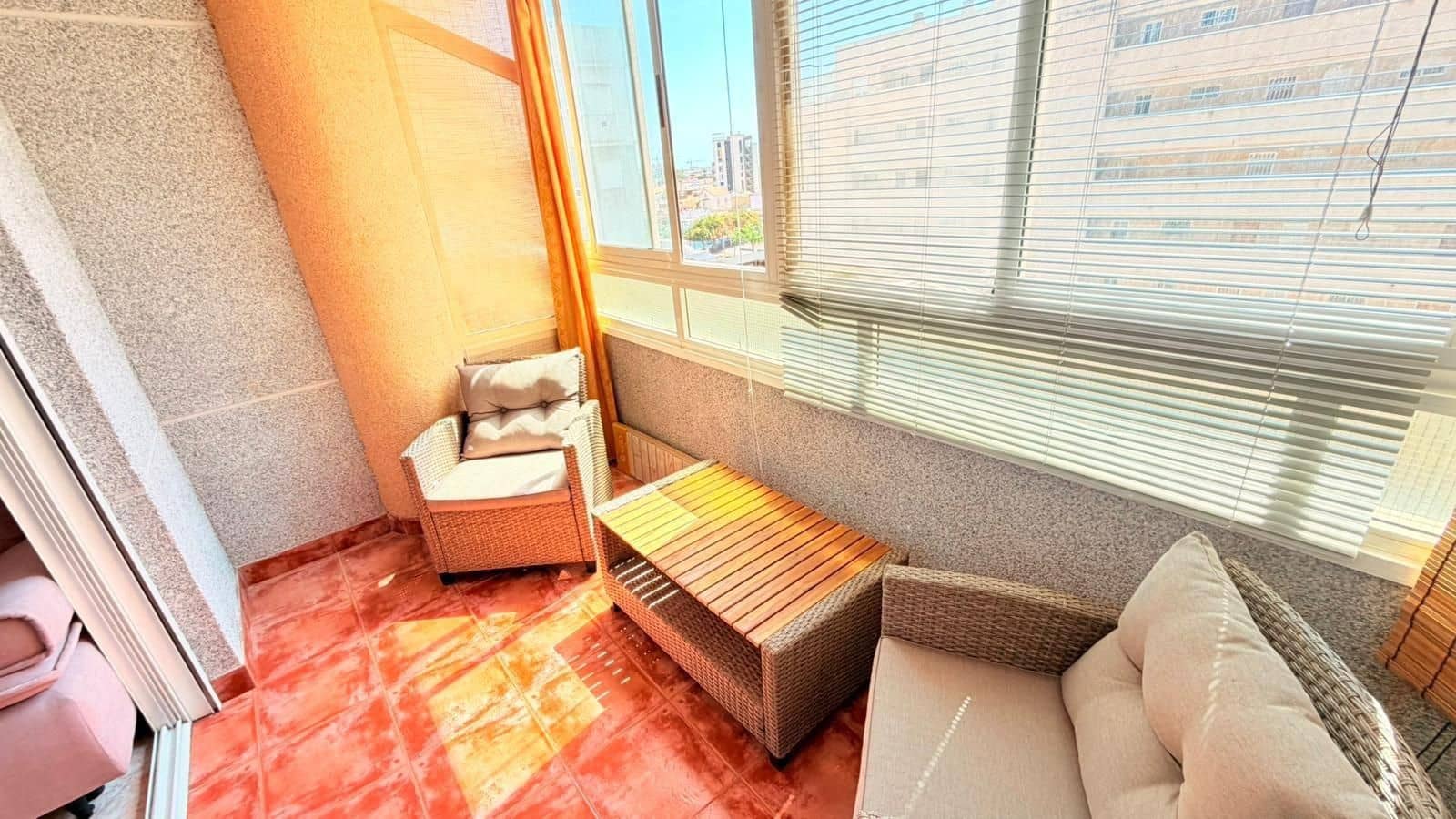 2 soveværelse Lejlighed til salg i Torrevieja med swimmingpool - € 119.990 (Ref: 9836534)