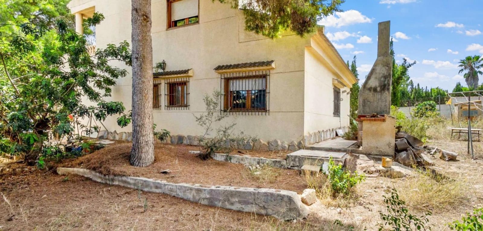 8 sovrum Villa till salu i La Siesta med pool garage - 550 000 € (Ref: 9840395)