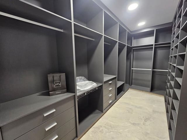 4 camera da letto Finca/Casa di Campagna in vendita in Ciudad Quesada, Rojales con piscina - 1.300.000 € (Rif: 9840404)