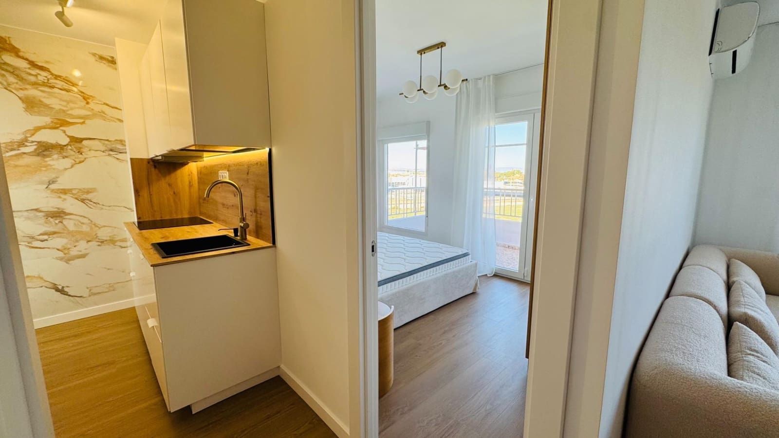 2 makuuhuone Kattohuoneisto myytävänä paikassa Punta Prima mukana uima-altaan - 220 000 € (Ref: 9840408)
