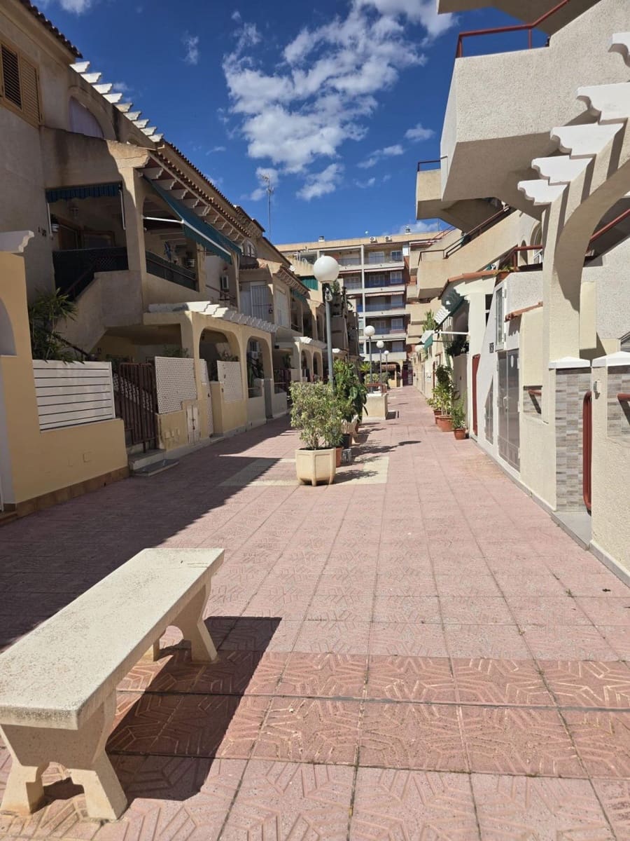 2 chambre Appartement à vendre à Torrevieja - 155 000 € (Ref: 9840936)