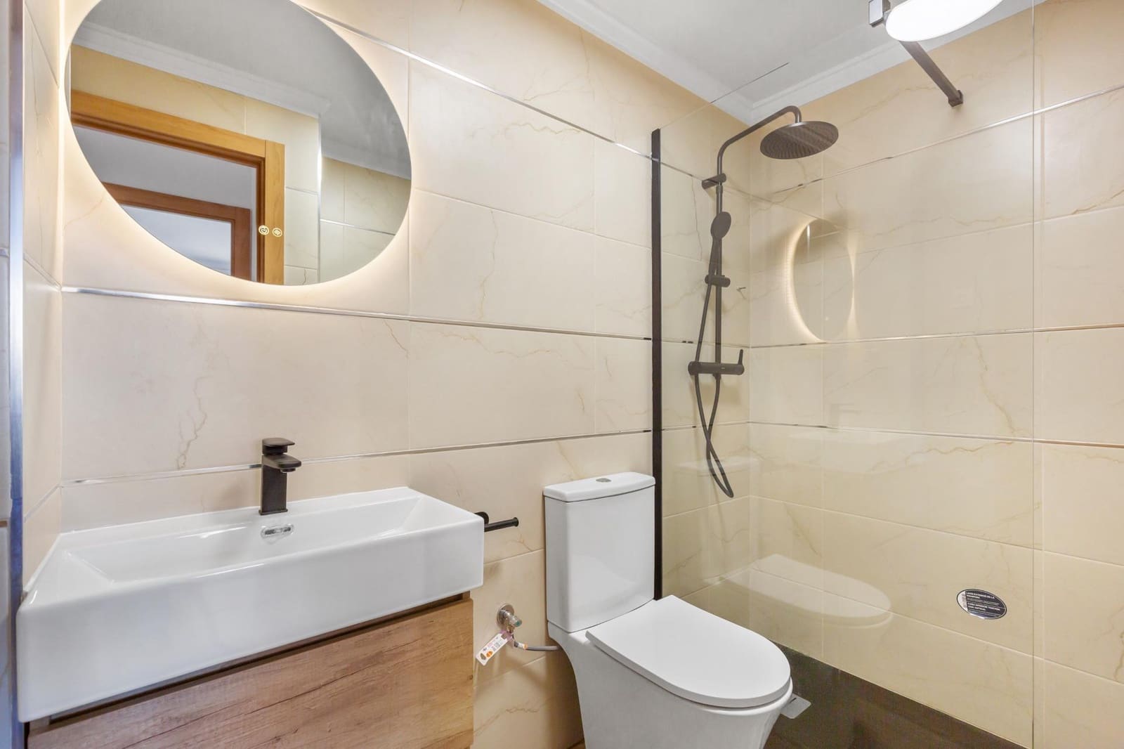 2 soverom Leilighet til salgs i Torrevieja med svømmebasseng - € 149 990 (Ref: 9846595)