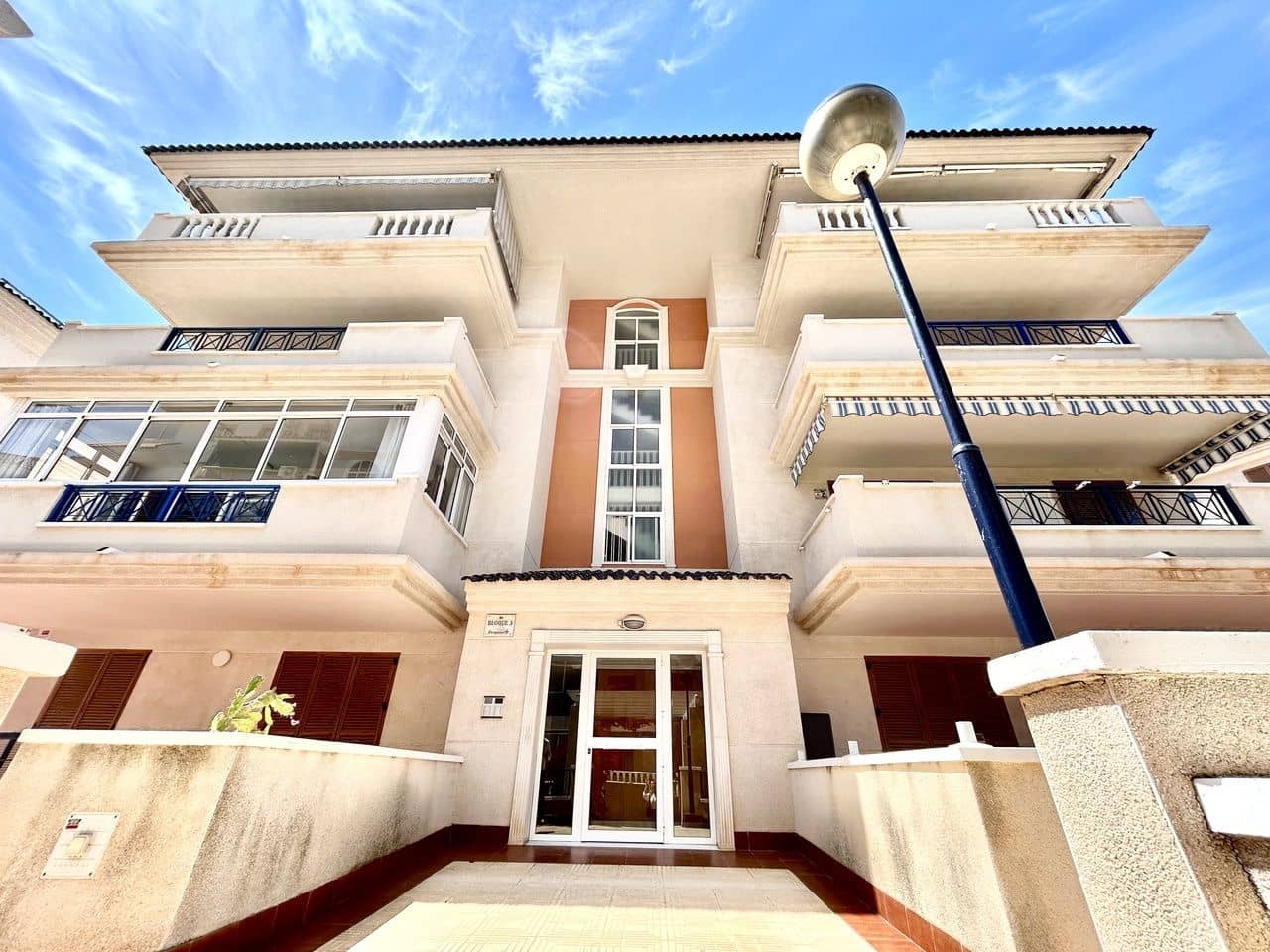2 slaapkamer Appartement te koop in La Mata - € 240.000 (Ref: 9846603)