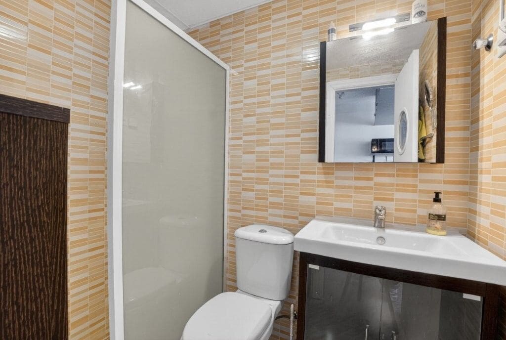 1 Zimmer Penthouse zu verkaufen in Torrevieja mit Pool - 115.000 € (Ref: 9849584)