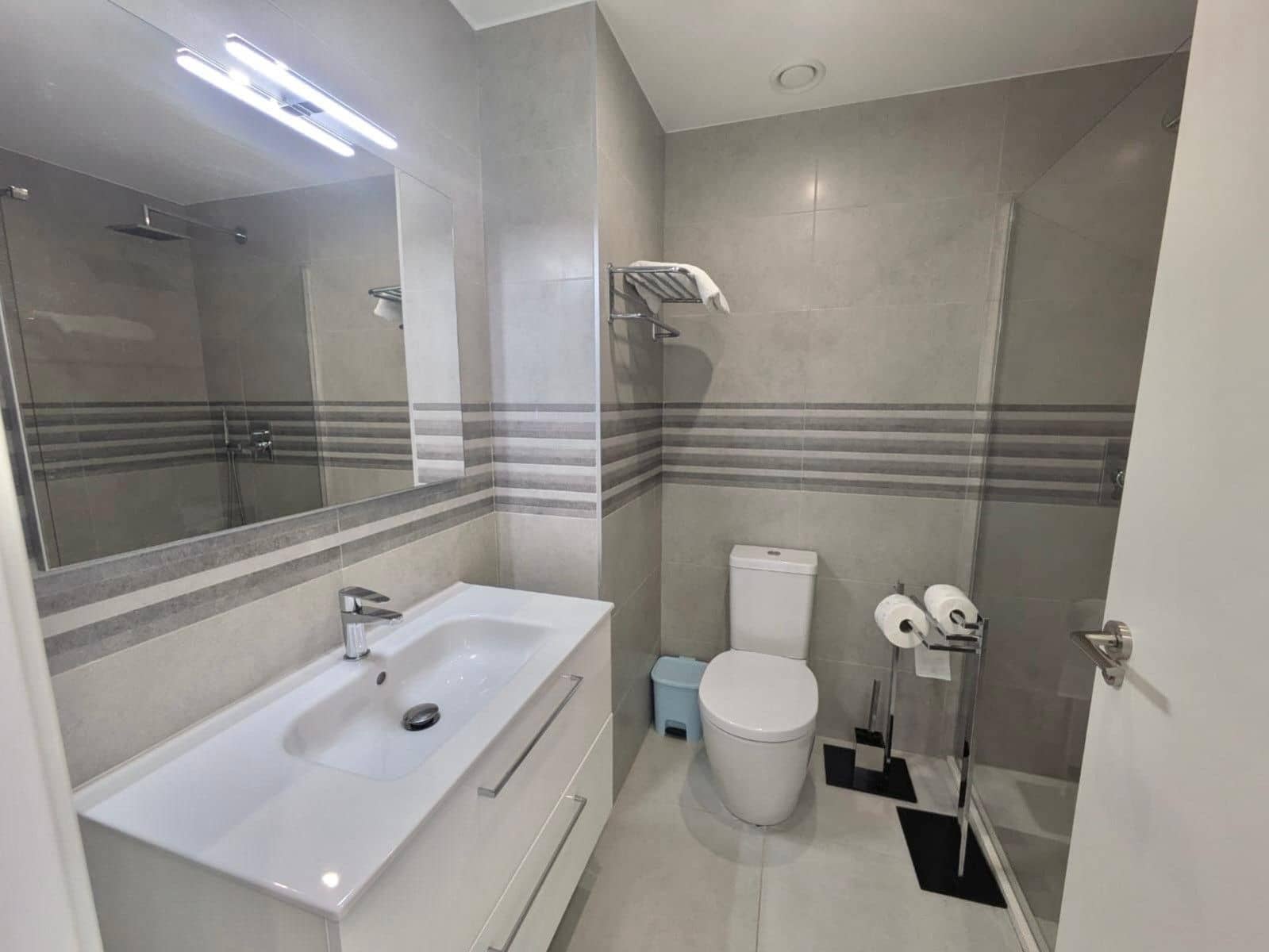 Ático de 3 habitaciones en Filipinas en venta con garaje - 350.000 € (Ref: 9849585)