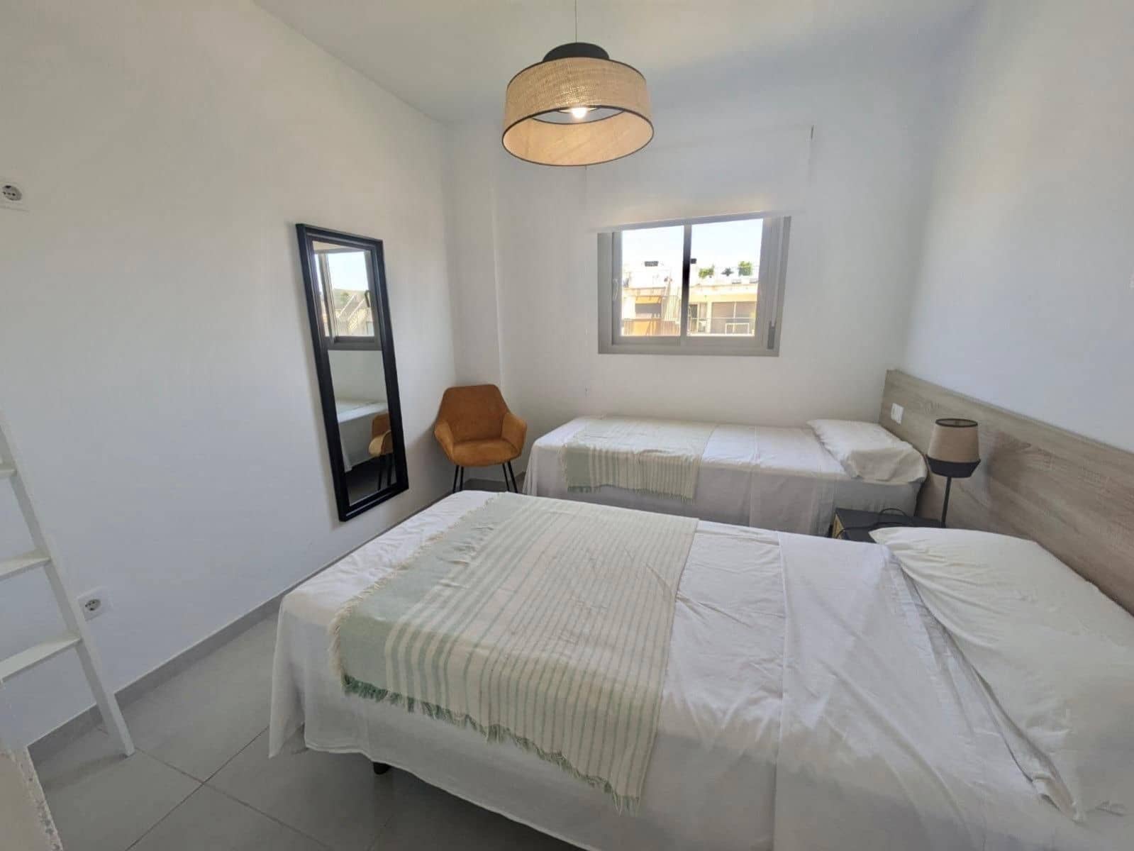 Ático de 3 habitaciones en Filipinas en venta con garaje - 350.000 € (Ref: 9849585)
