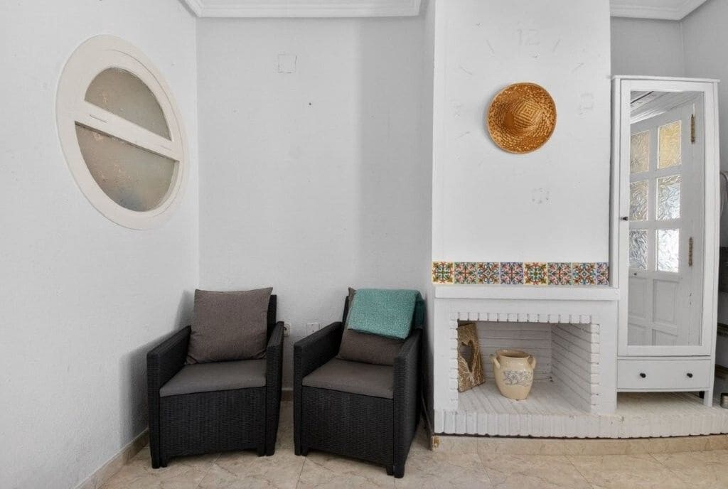 4 chambre Appartement à vendre à Torrevieja avec piscine - 185 000 € (Ref: 9849587)