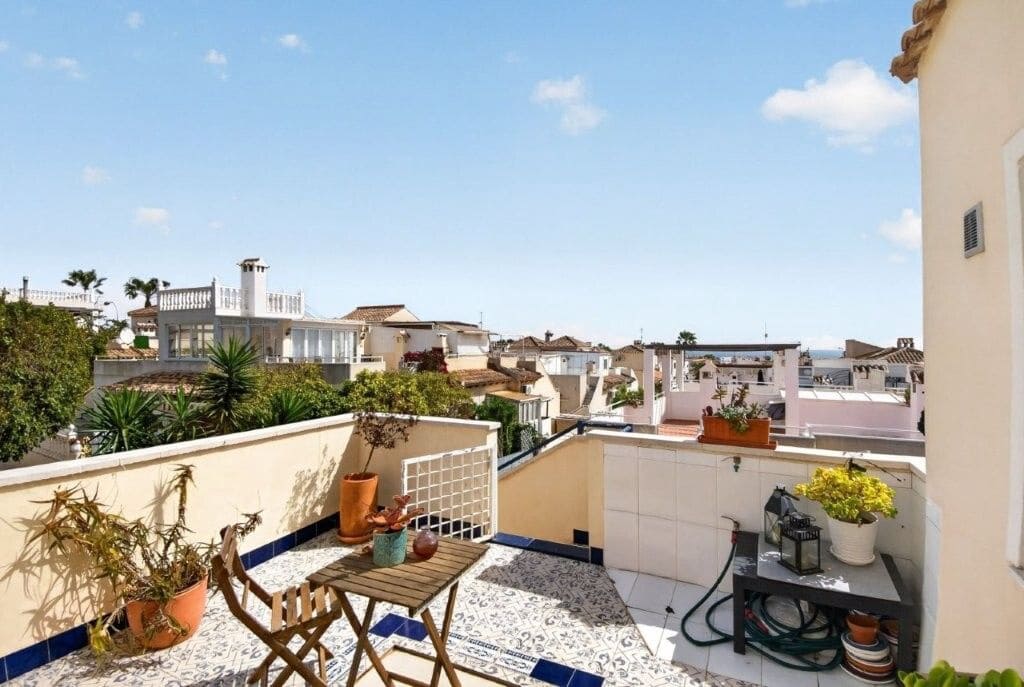 4 chambre Appartement à vendre à Torrevieja avec piscine - 185 000 € (Ref: 9849587)