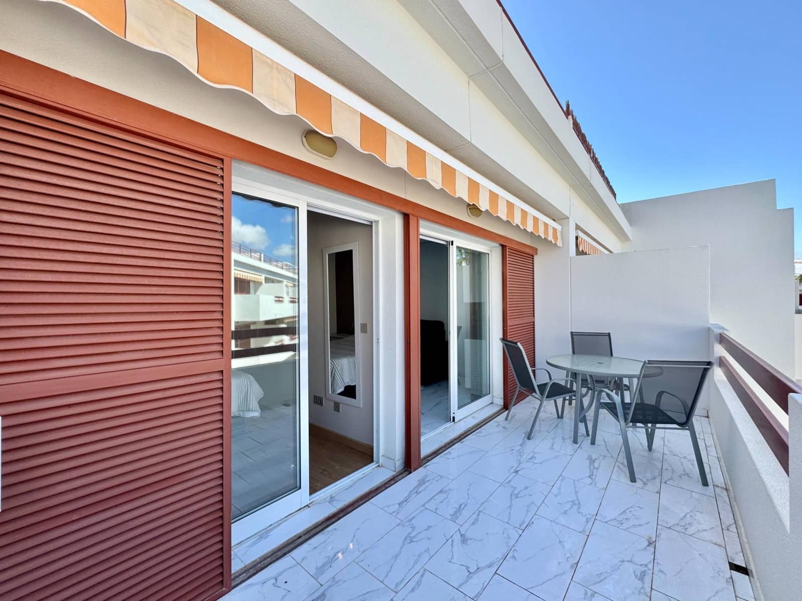 2 makuuhuone Huoneisto myytävänä paikassa Orihuela Costa mukana uima-altaan - 229 950 € (Ref: 9849591)