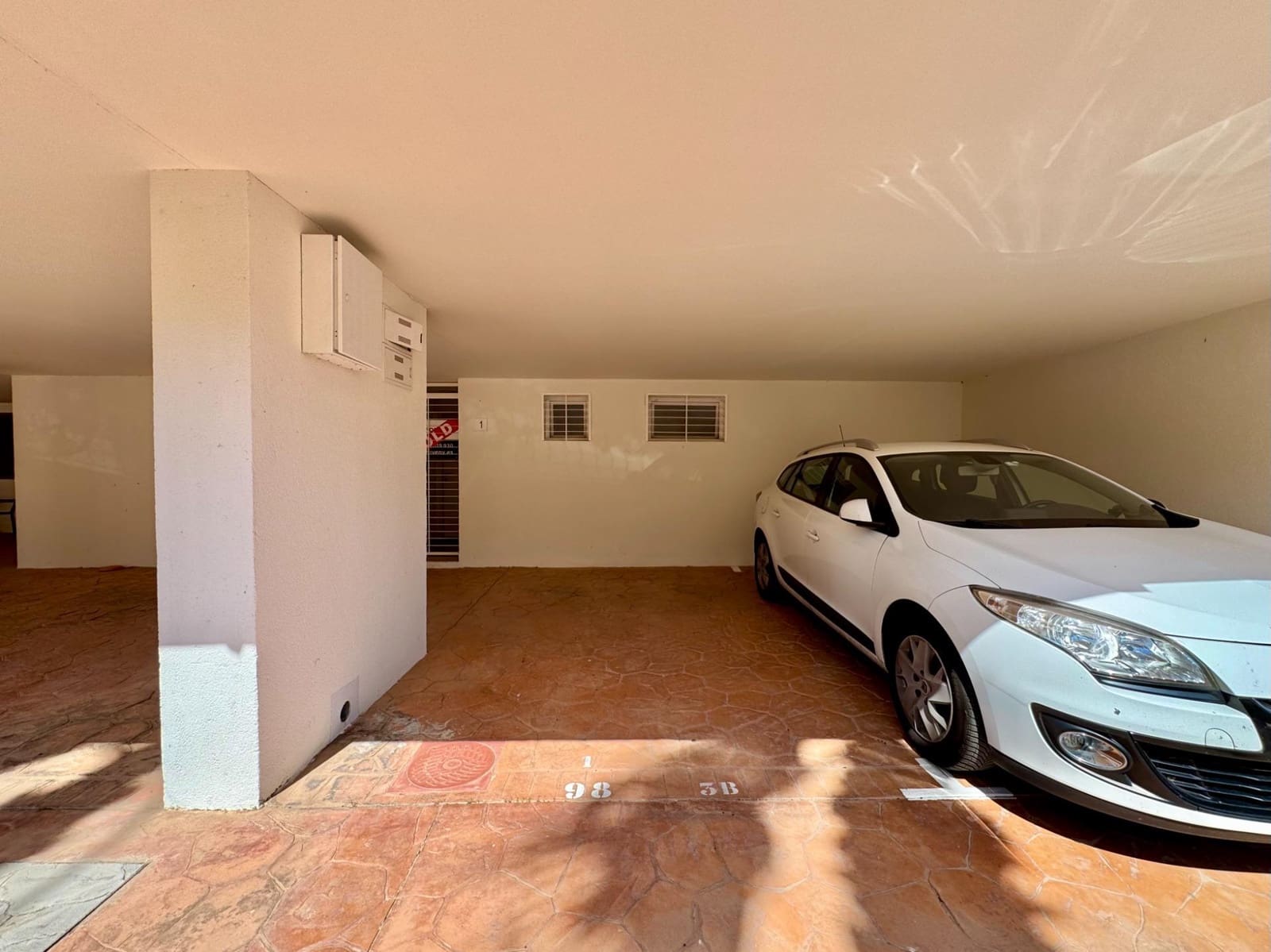 2 makuuhuone Huoneisto myytävänä paikassa Orihuela Costa mukana uima-altaan - 229 950 € (Ref: 9849591)
