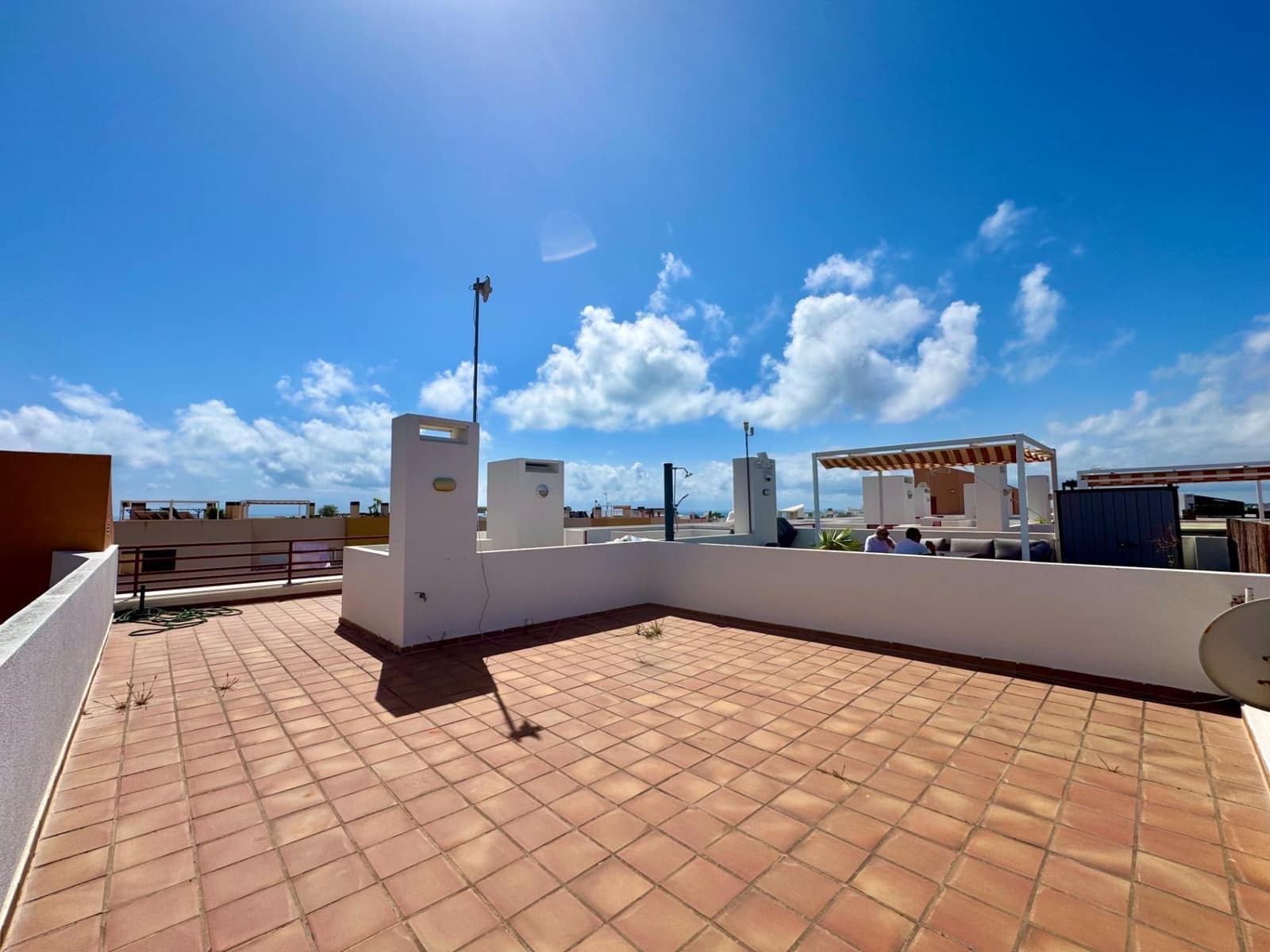 2 makuuhuone Huoneisto myytävänä paikassa Orihuela Costa mukana uima-altaan - 229 950 € (Ref: 9849591)