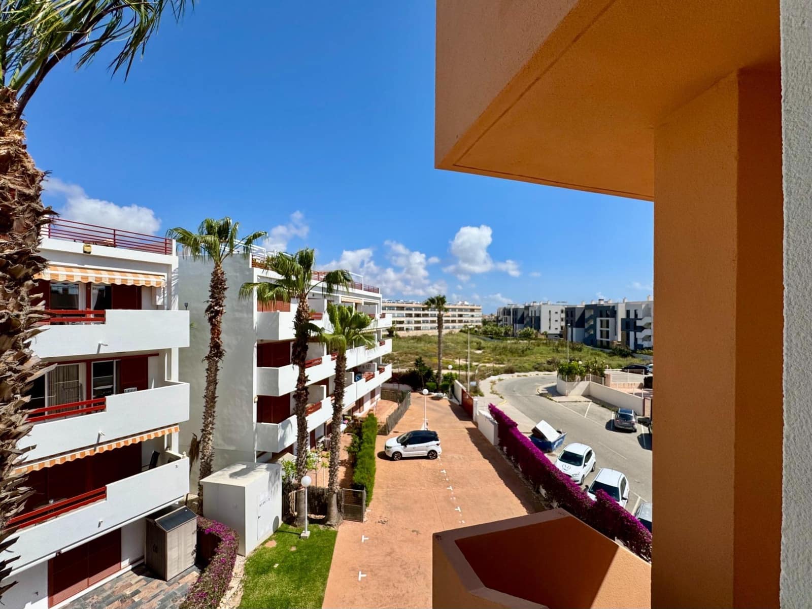 2 makuuhuone Huoneisto myytävänä paikassa Orihuela Costa mukana uima-altaan - 229 950 € (Ref: 9849591)