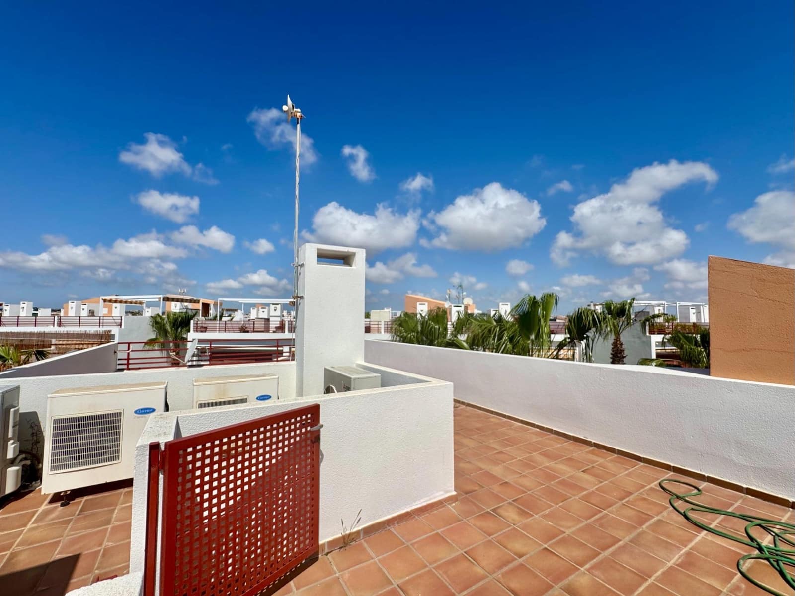 2 makuuhuone Huoneisto myytävänä paikassa Orihuela Costa mukana uima-altaan - 229 950 € (Ref: 9849591)