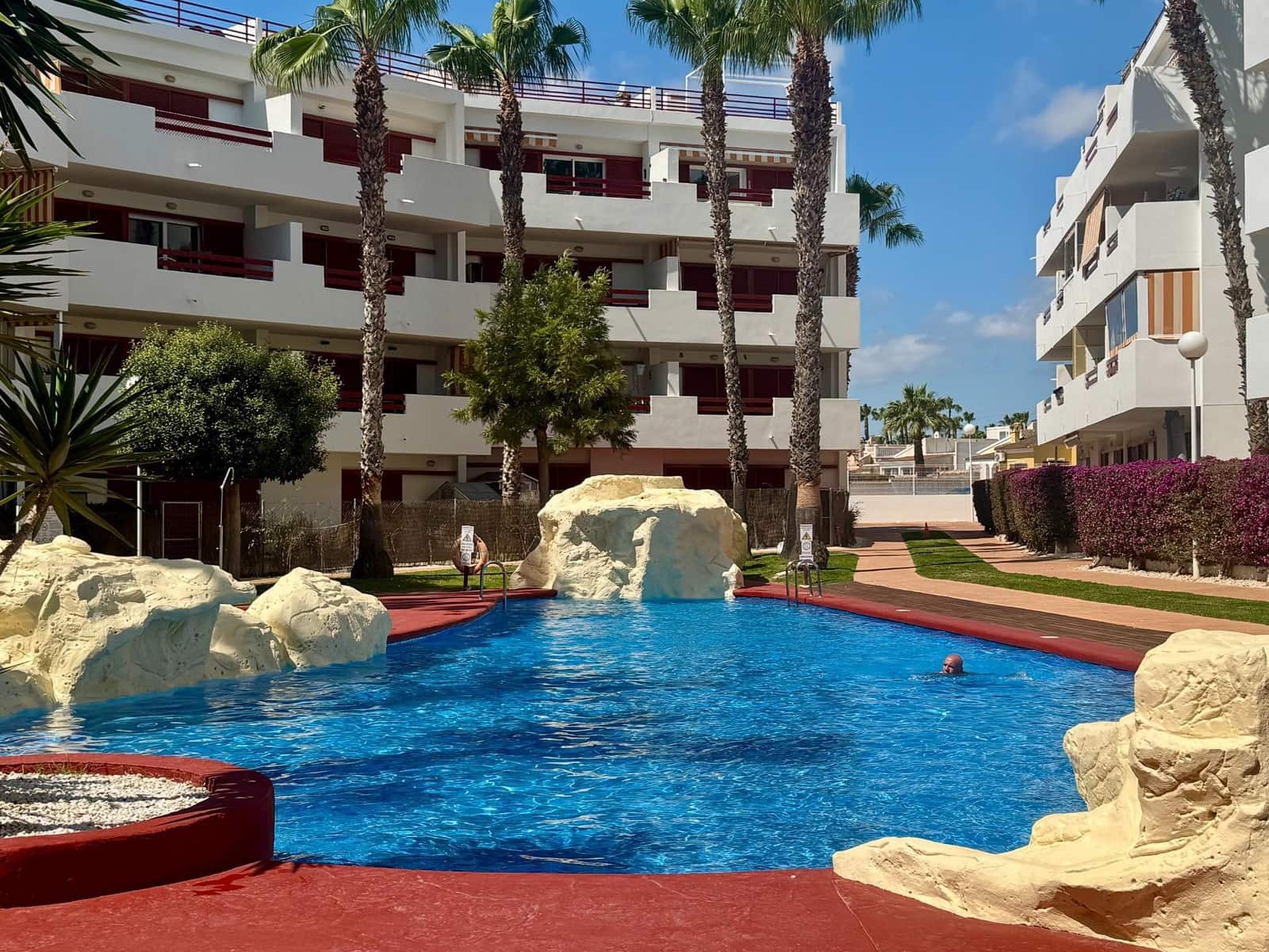 2 makuuhuone Huoneisto myytävänä paikassa Orihuela Costa mukana uima-altaan - 229 950 € (Ref: 9849591)