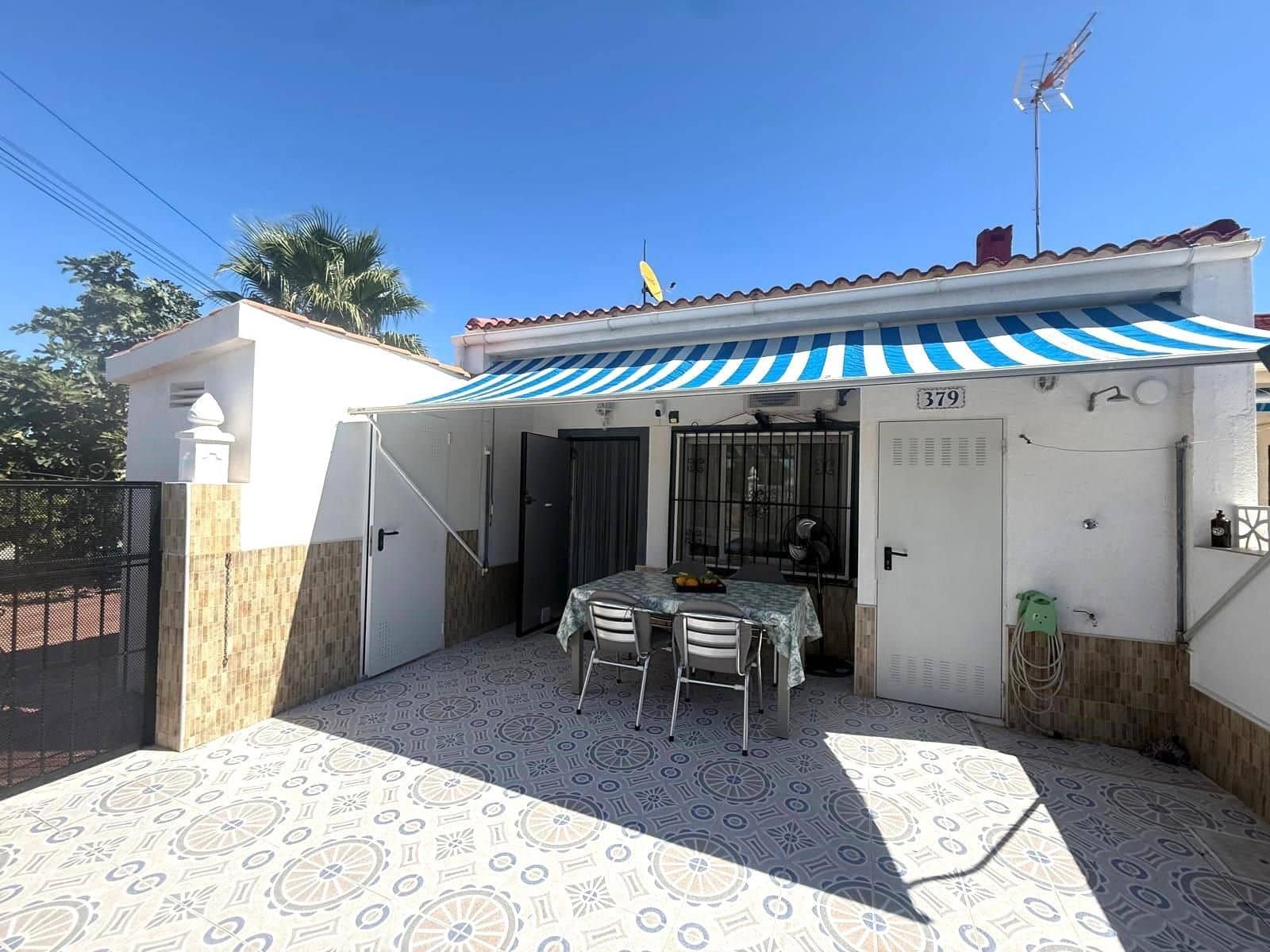 2 quarto Bungalow para venda em Torrevieja - 149 000 € (Ref: 9849592)