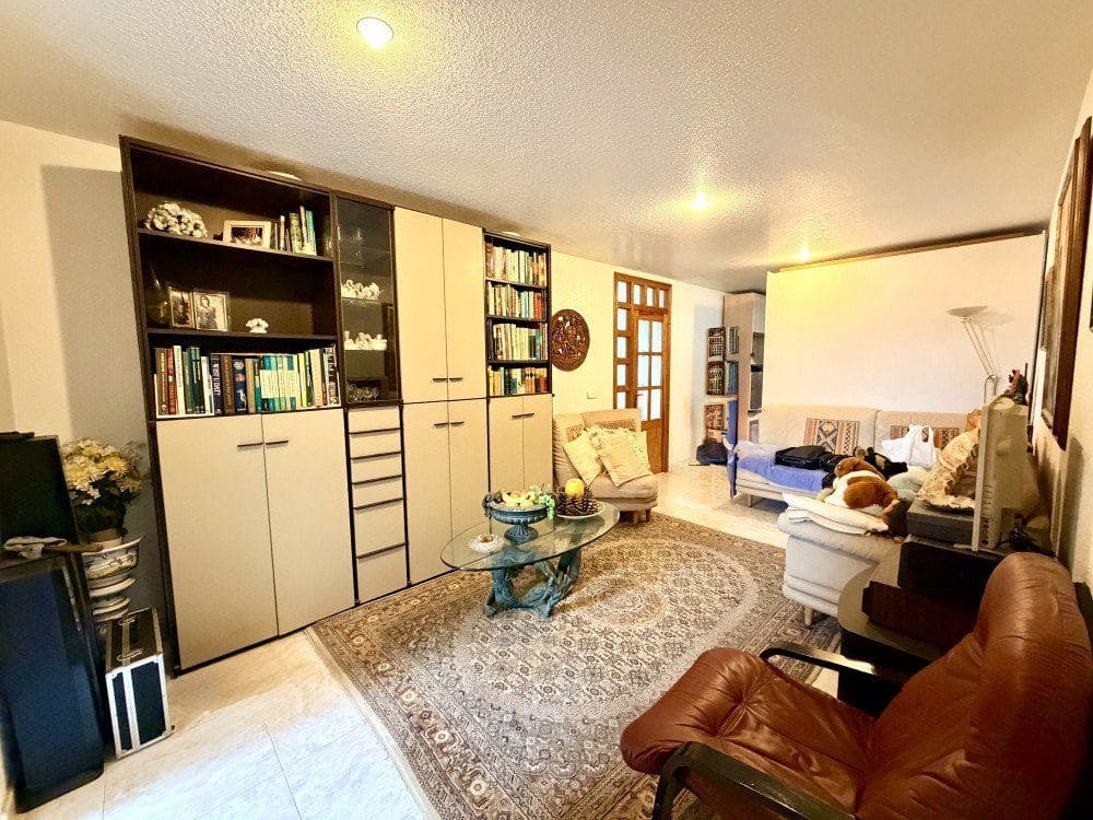 4 bedroom Villa for sale in Rojales with garage - € 390,000 (Ref: 9849594)