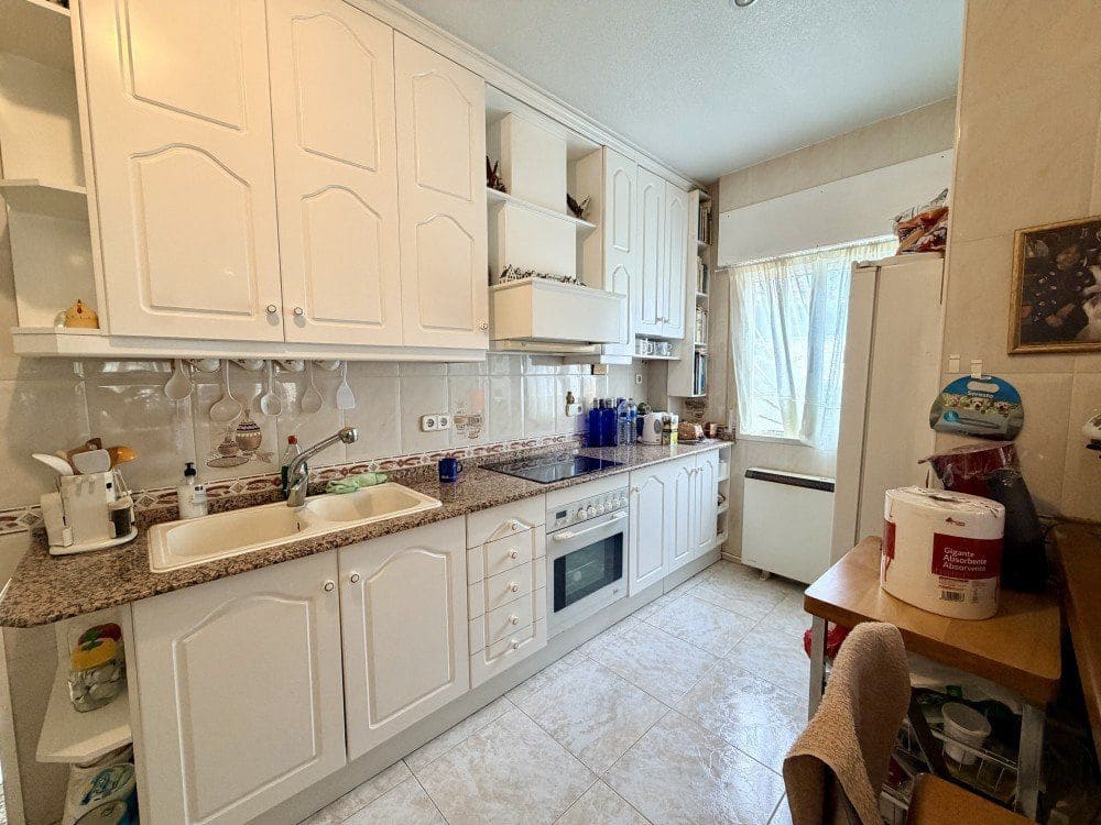 4 bedroom Villa for sale in Rojales with garage - € 390,000 (Ref: 9849594)
