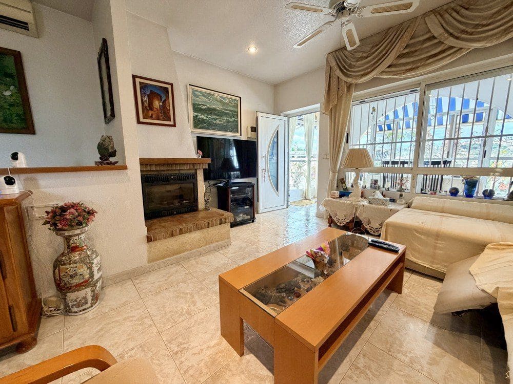 4 bedroom Villa for sale in Rojales with garage - € 390,000 (Ref: 9849594)