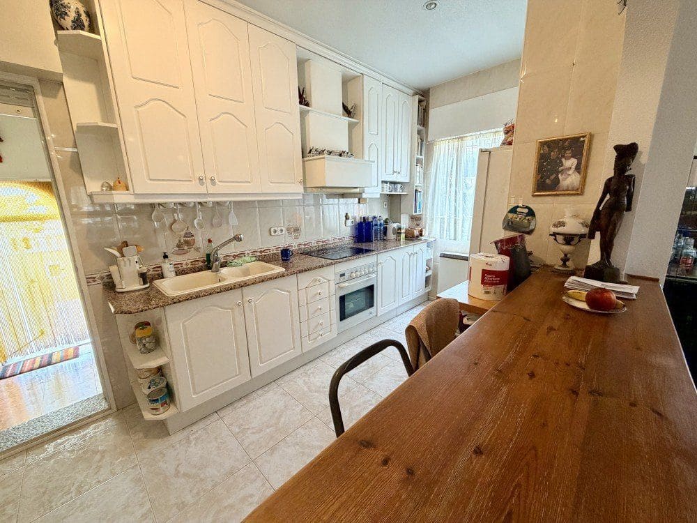 4 bedroom Villa for sale in Rojales with garage - € 390,000 (Ref: 9849594)
