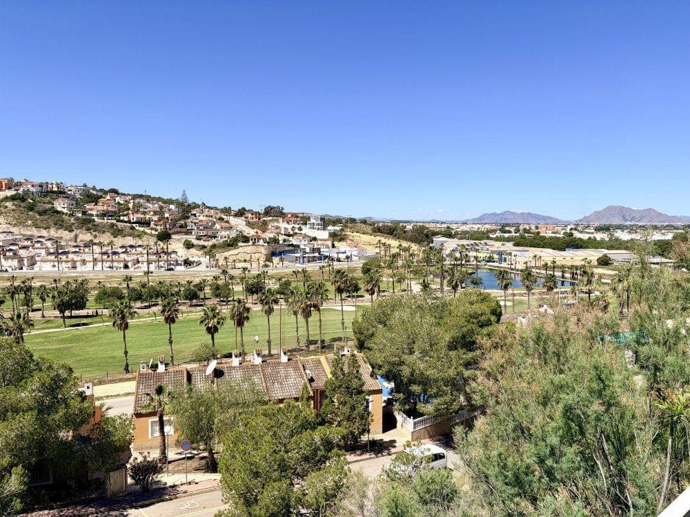 4 bedroom Villa for sale in Rojales with garage - € 390,000 (Ref: 9849594)