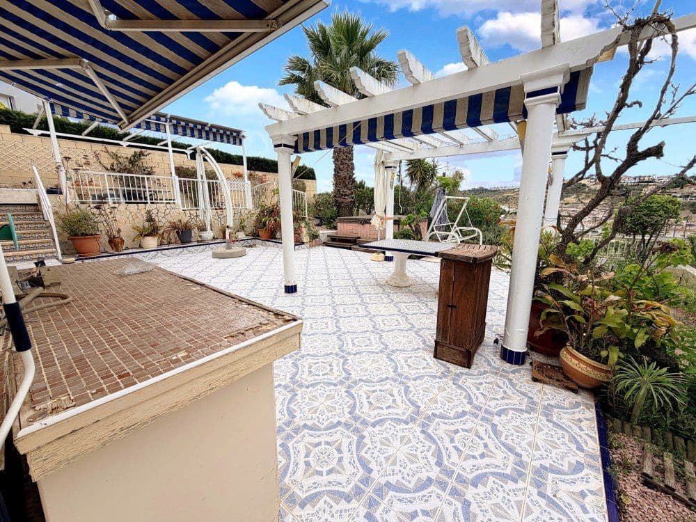 4 bedroom Villa for sale in Rojales with garage - € 390,000 (Ref: 9849594)