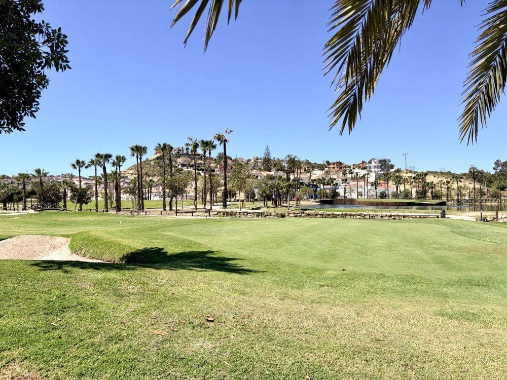 4 bedroom Villa for sale in Rojales with garage - € 390,000 (Ref: 9849594)